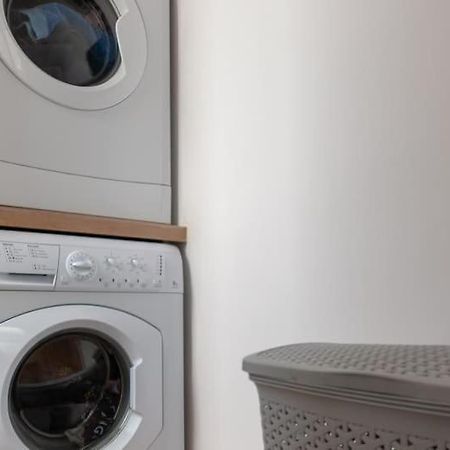 Private Bedroom With Private Bathroom In A Shared Apartment Gzira ภายนอก รูปภาพ